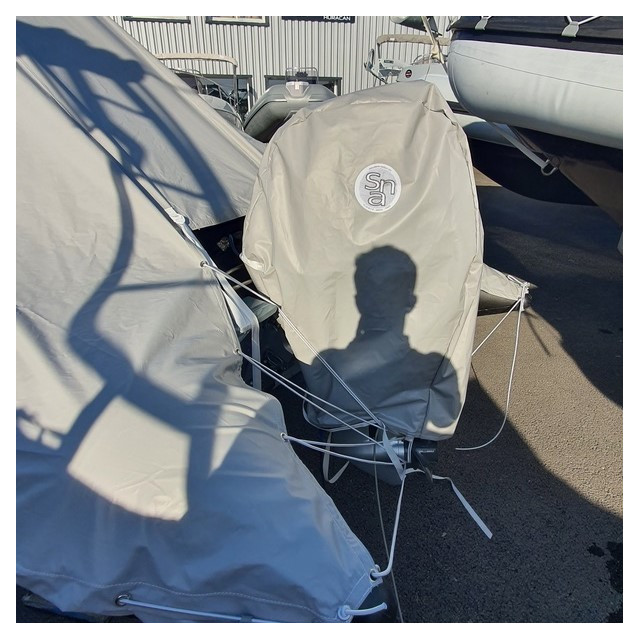 Housse De Moteur Hors-bord Imperméable Oxford 210D - Protection Contre Pluie, Soleil Et Poussière - Taille Pour 15 CV (52x27x32 Cm)