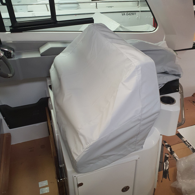 Purchase Pilot seat cover Bénéteau Gran Turismo 32