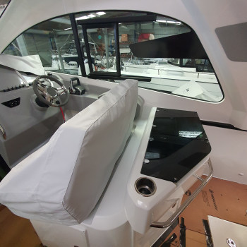 Purchase Pilot seat cover Bénéteau Gran Turismo 32