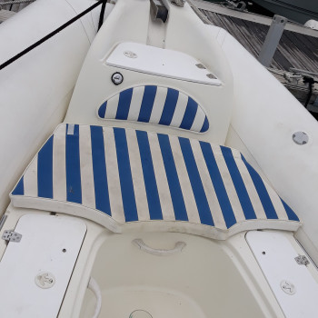 Purchase Front storage bin cushion for Zodiac Medline III