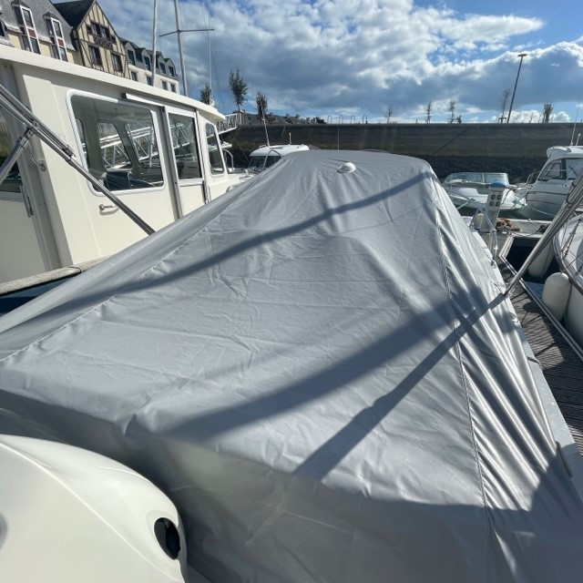 Purchase Flat cover for Jeanneau Cap Camarat 6.5 CC S3 deck