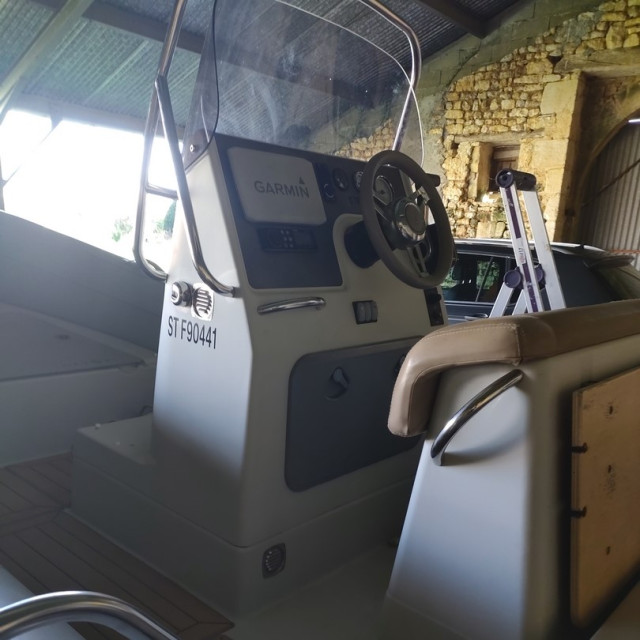 Purchase Zodiac Medline 580 console cover