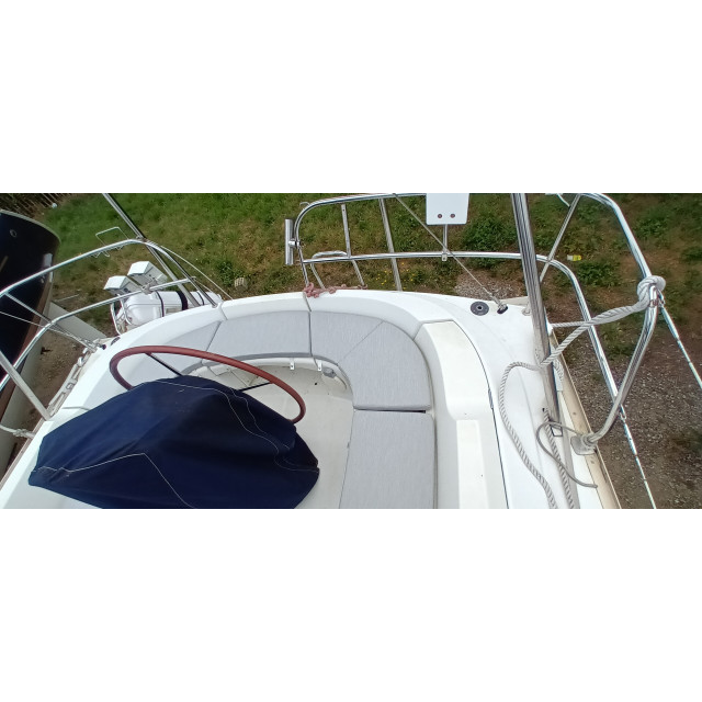 Purchase Jeanneau Sun Odyssey 35 cockpit cushions