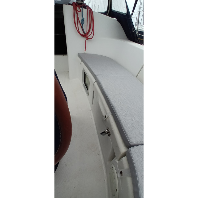 Purchase Jeanneau Sun Odyssey 35 cockpit cushions