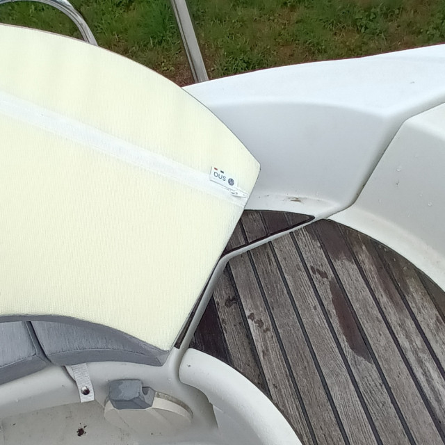Purchase Jeanneau Sun Odyssey 35 cockpit cushions