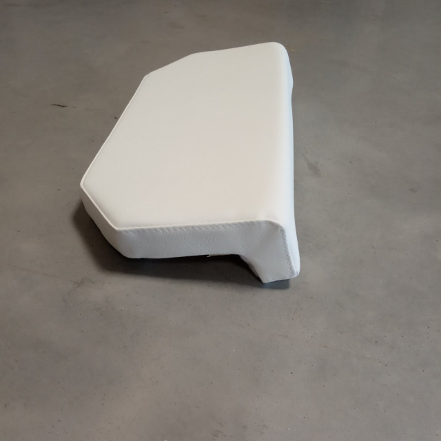 Purchase 3D Tender Nividic 550 bolster cushion