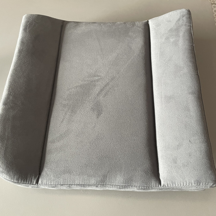 Purchase J/Boats J122 Chart Table Cushions Purchase J/Boats J122 Chart Table Cushions
