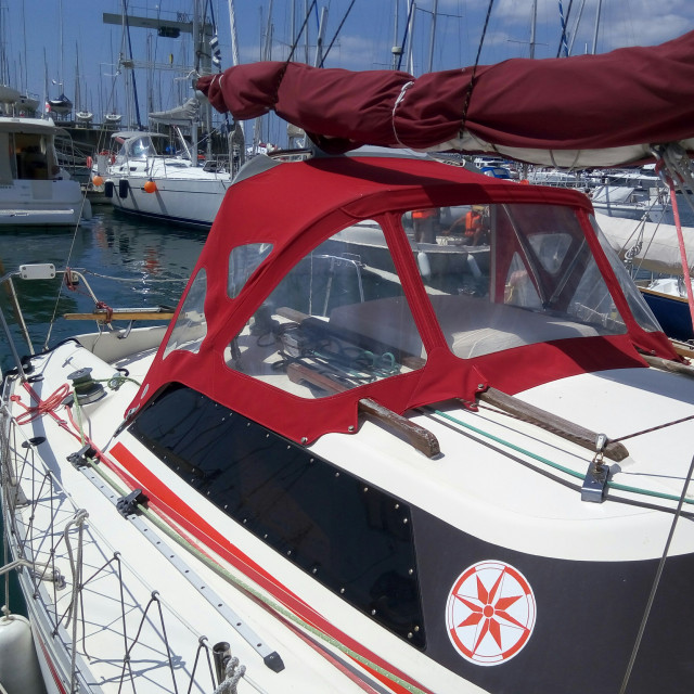 Purchase Spray Hood Jeanneau Fantasia