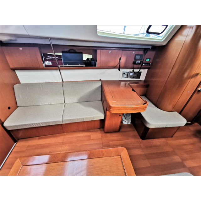 Purchase Square cushions and Oceanis 46 Standard bench cushions