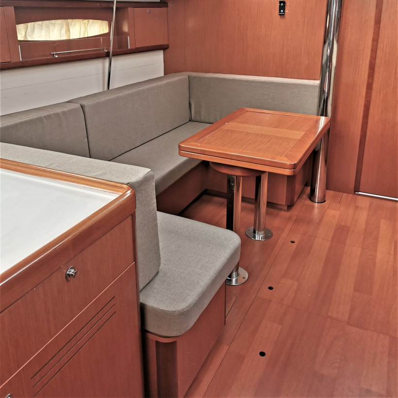 Purchase Square cushions and Oceanis 46 Standard bench cushions