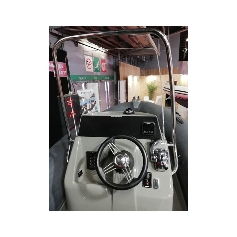 Purchase Pro Marine Manta 680 Console Cover Purchase Pro Marine Manta 680 Console Cover