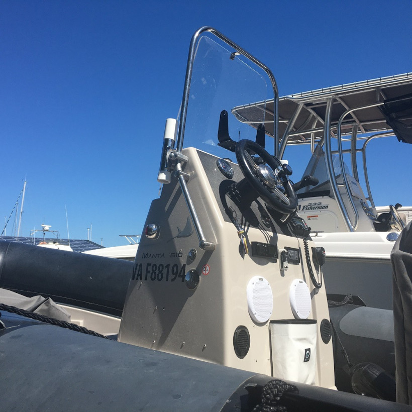 Purchase Pro Marine Manta 610 Console Cover