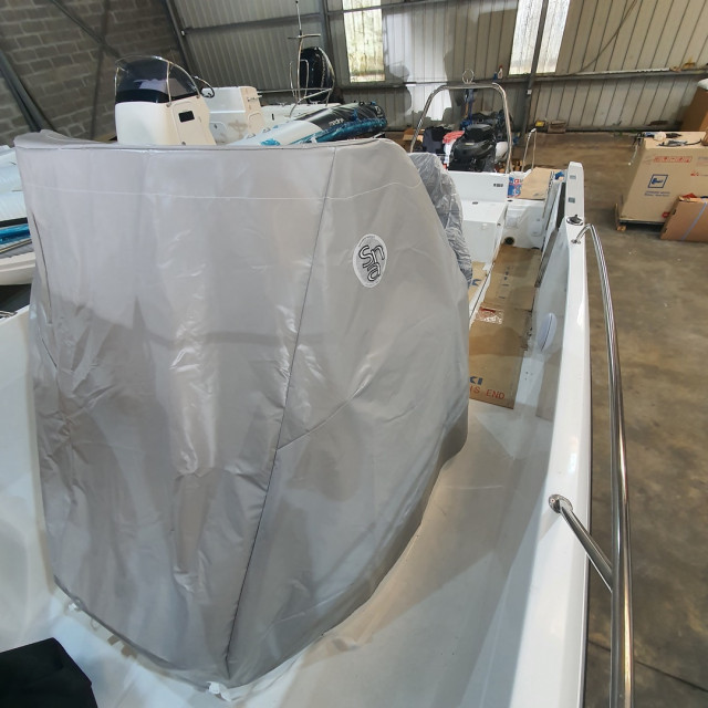 Purchase Jeanneau Cap Camarat 7.5 CC console cover