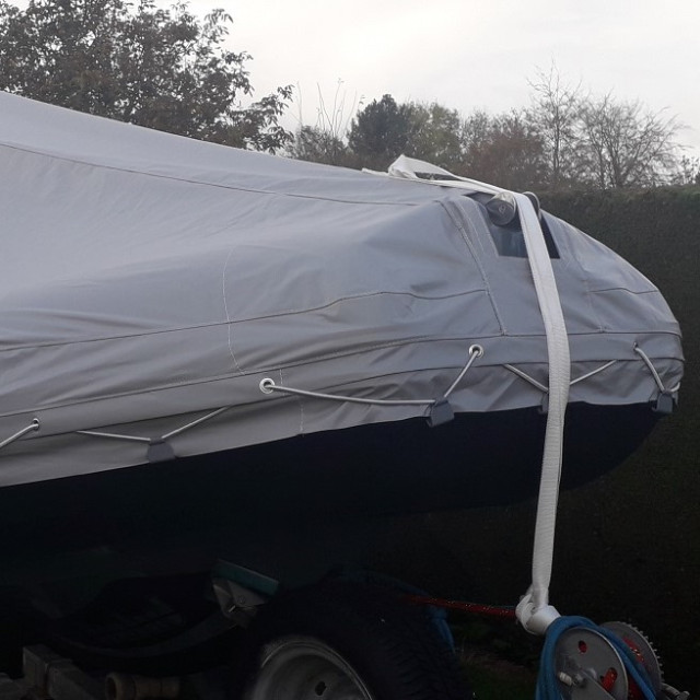 Purchase Winter cover for Bombard Explorer 500