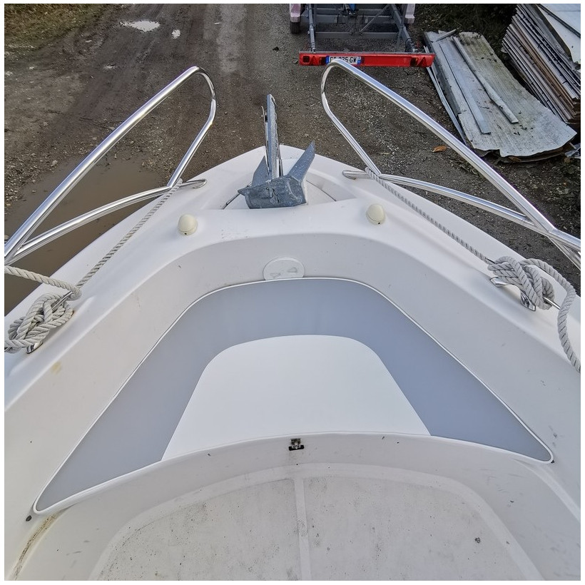 Purchase Cushions for storage bin bow Quicksilver 635 Commander