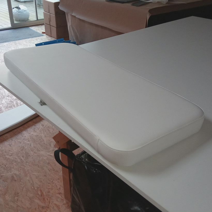 Purchase Pilot seat cushion Bombard Explorer 500 DB